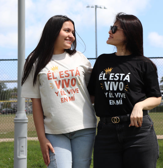 El Está Vivo Y Él Vive En Mí | Women's Loose Style Tee